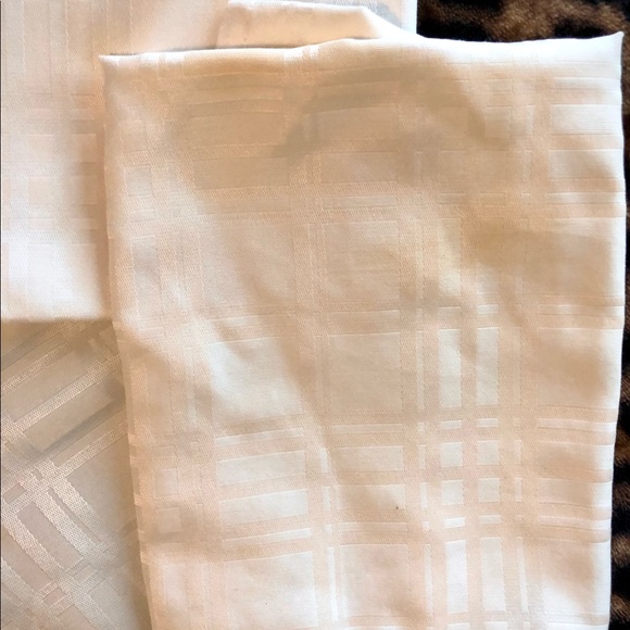Plaid Cream Cloth Napkins - Picture 3 of 5